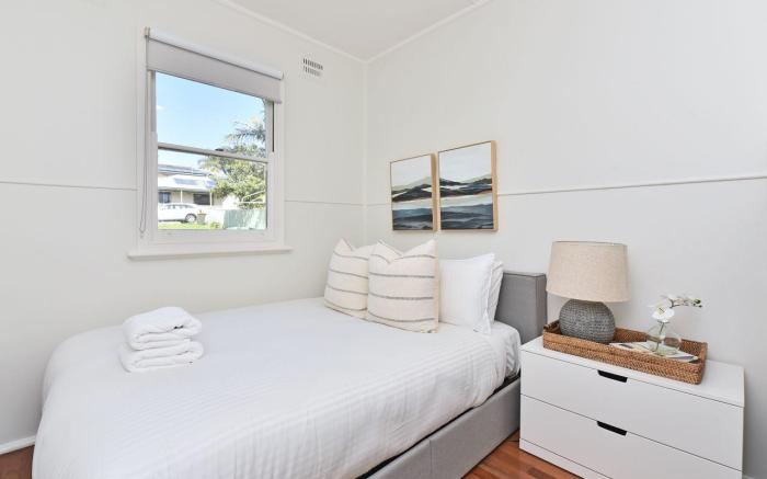 The Little Lake House at Rathmines waterfront on Lake Macquarie