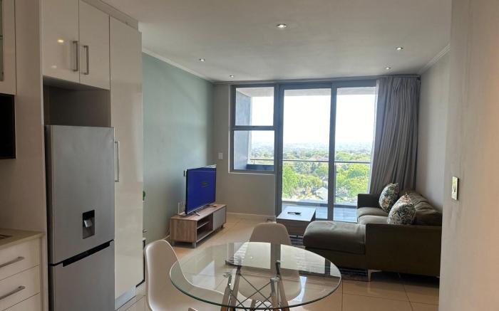 Neat 2BR Rosebank Apartment