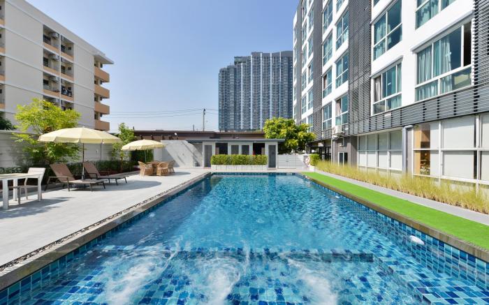 Three Seasons Bangkok