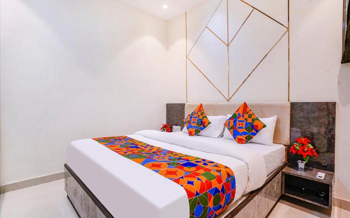 FabExpress Dhanlaxmi Residency
