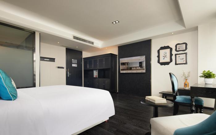 Comfort Hotel (XieTaiZi Subway Branch)