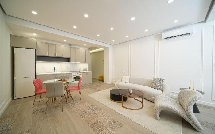 Sweet Home | 2 bedrooms, center, style