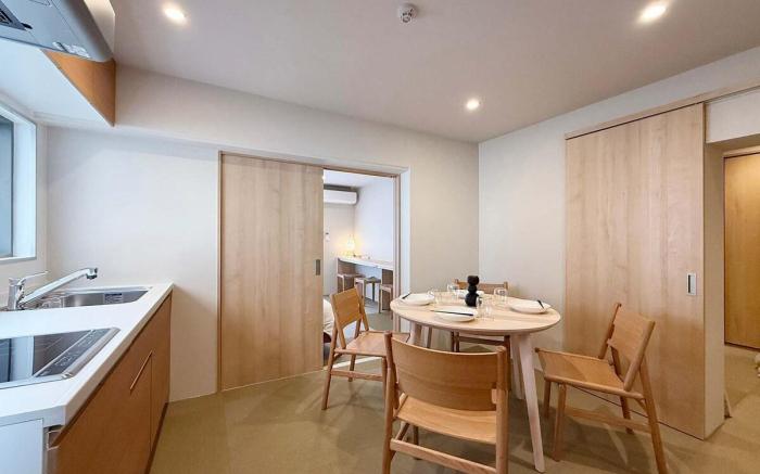 Central 2BR, 2 Baths | Vibrant Area & Shopping 51