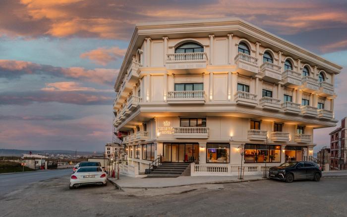 Nenessa Airport Hotel
