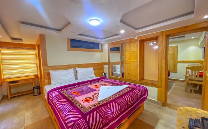 Rozana Retreats