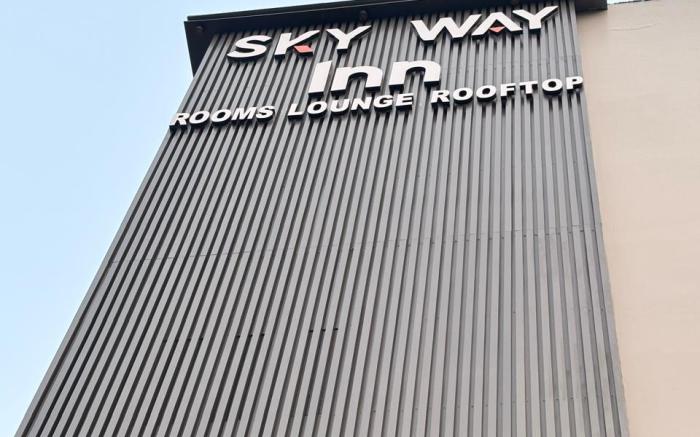 hotel sky way inn