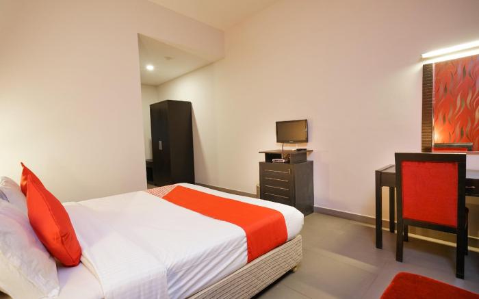 Super Townhouse Mookkannoor Tourist Home