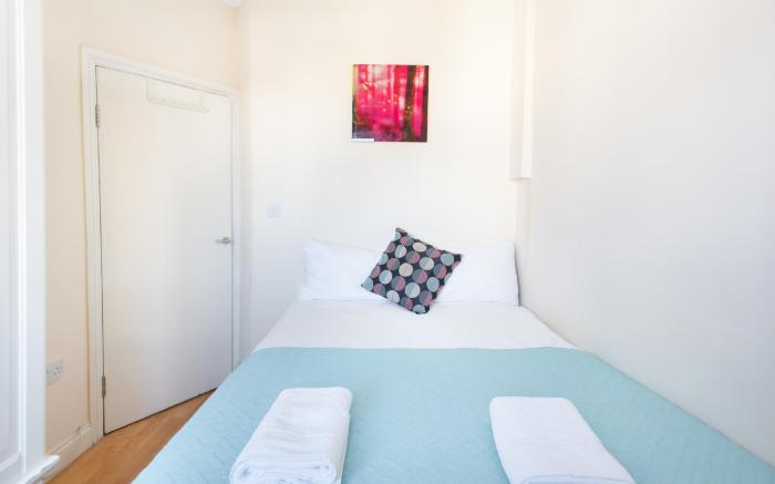 Euston Budget Apartment and Rooms