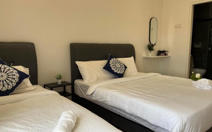 CozyWhite Stay @ The Cove Hillside Residential 