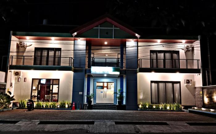 Crown Hotel Pangandaran
