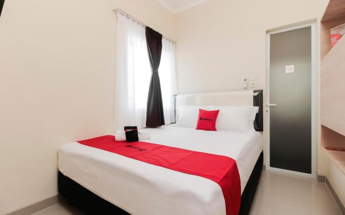 RedDoorz near Soekarno Hatta Airport