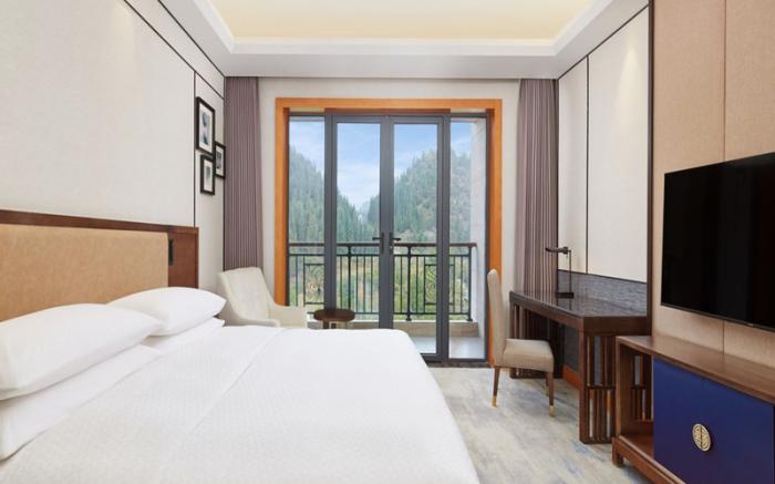 Four Points by Sheraton Anshun, Huangguoshu