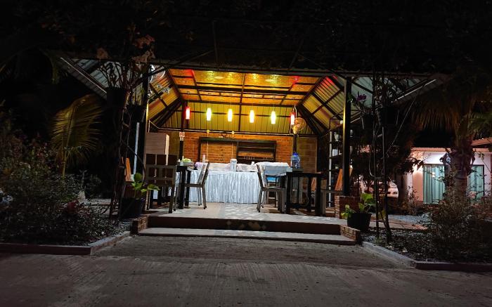 Hom Sawat Village Resort
