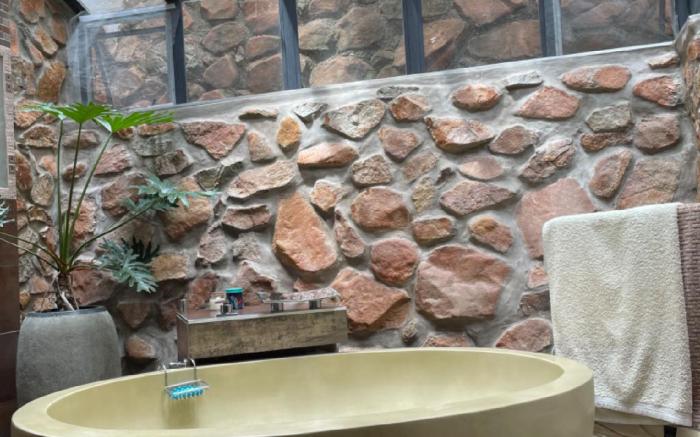 Oasis On Lily with own private pool