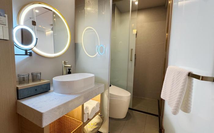 Dequan Hotel (Beijing Chaoyang Park Jintai Road Subway Station Store)