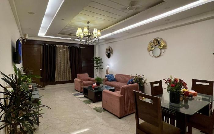 Eden Escape Pvt BR w/KingBed/Living/Patio & Swing