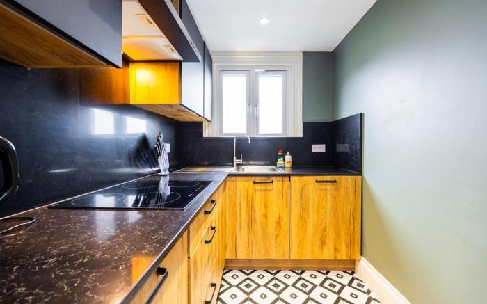 Spacious 2 Bedroom Flat - Balham