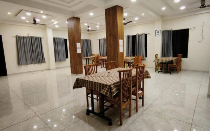 Hotel sharada executive