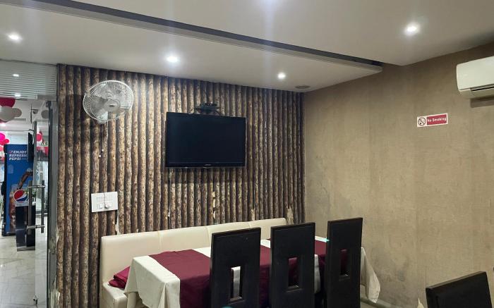 Hotel Ek Noor Residency