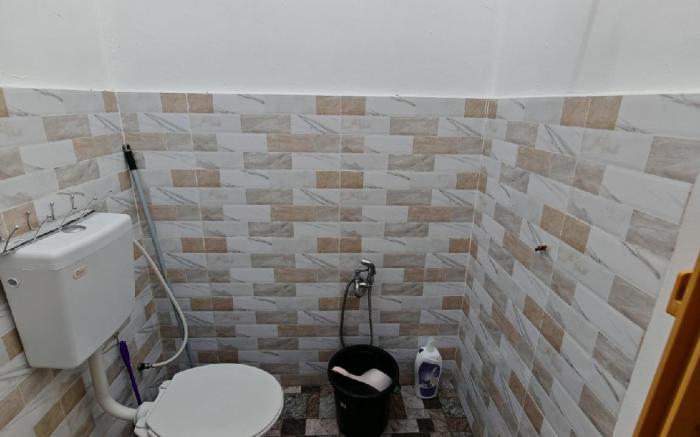 HOMESTAY BANTING #3, MUSLIM, 1R-3BED, +2TILAM, 6px