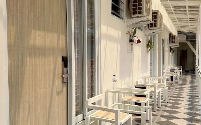 hotel paris santika