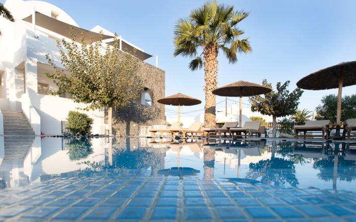 Santorini Villatzio Suites