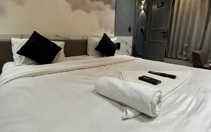V Love Hotel