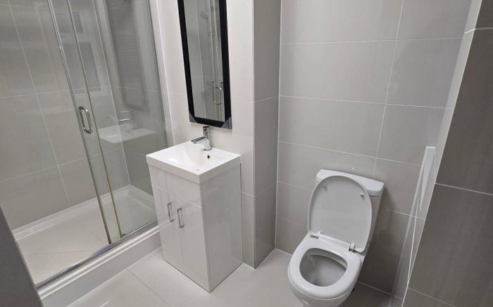 Studio, Wembley Stadium, West End, PARKING, Pets