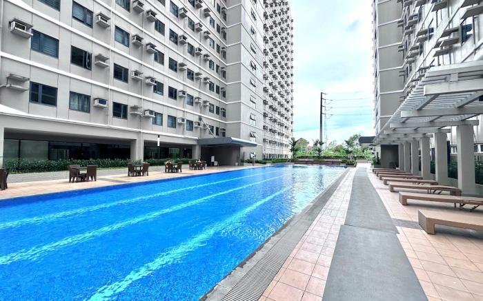 Suite 2019 Green 2 Condo