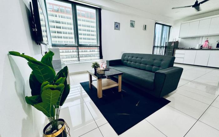 #Netflix 8-pax Seaview Condo @Georgetown Mansion1