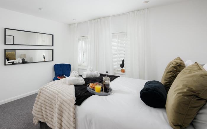 Stunning Penthouse Apartment - Plymouth - Parking 