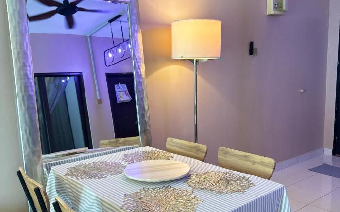 AHM HOMESTAY @ Indah Alam Condo