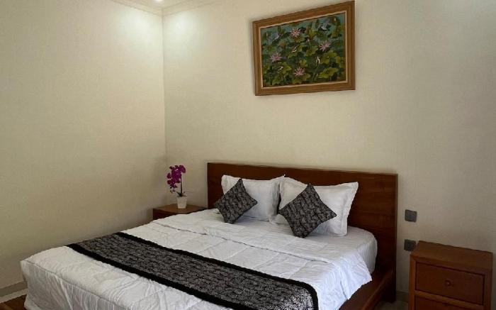 Hibiscus Suite - Dirga’s Guest House