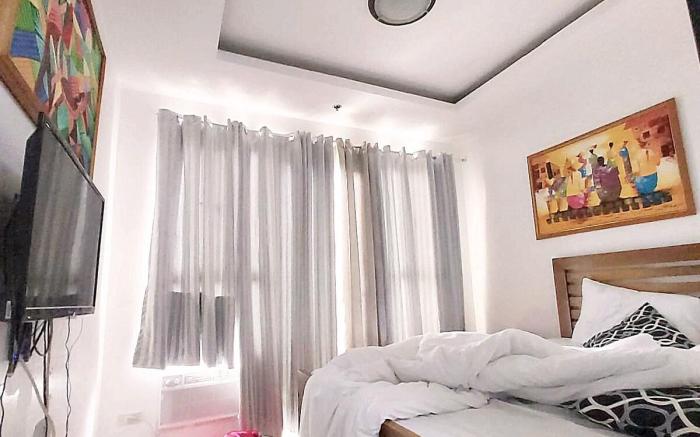 Studio Room