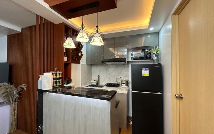 CondoVibe 2BR Unit Staycation near SM East Ortigas