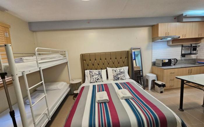 Primerose Manor near Airport, Beaches and Malls