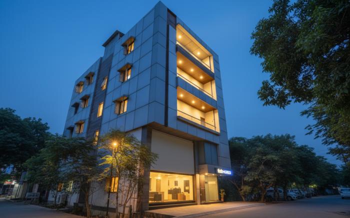 FabHotel Just Inn - Nr. Lajpat Nagar Market