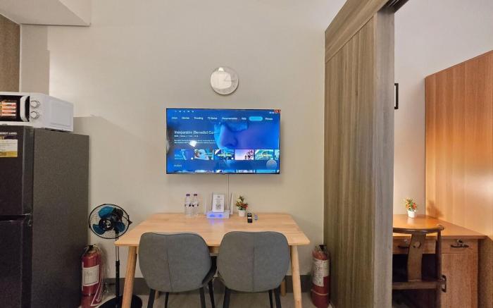 Condotel 1BR Unit w/ Balcony FAME Residences #FM64