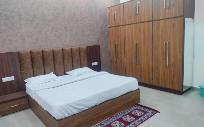 Hotel Divine Cloud By- IHCS Group Of Hotels
