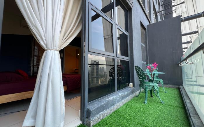 Cozy 1BR Balcony City View Arte MK MITEC MATRADE
