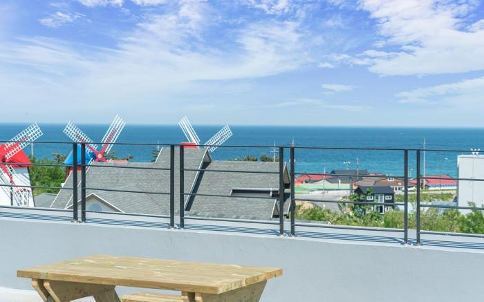 Gangneung YOLO Ocean View Spa Pension