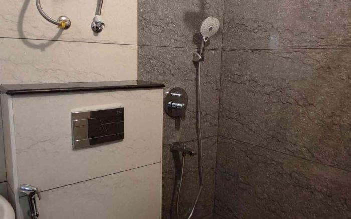 2BHK fully furnished new apartment in the town.