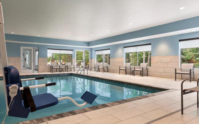 Holiday Inn Express And Suites Rhinelander By IHG