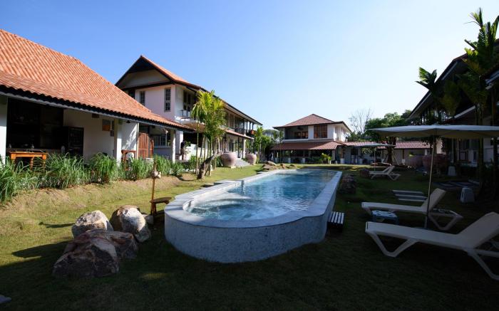 Villa Pateh, Sikao