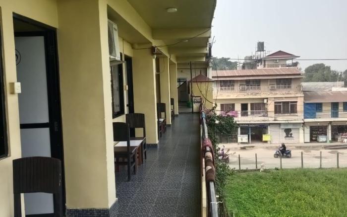 Sauraha Inn
