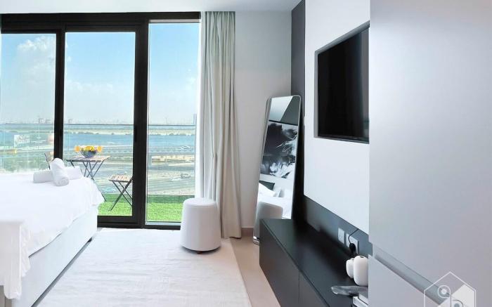Breath taking Studio with Balcony & Stunning Views