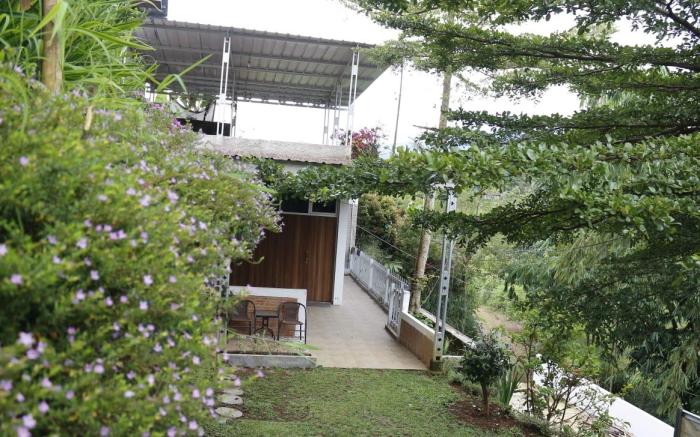 Villa 2 Bungalow 3 Kamar Mandi Pribadi Luas 1500m2