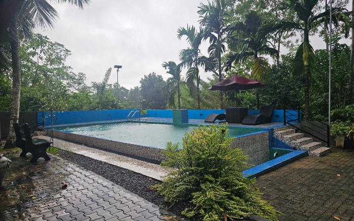 South Summer Villa 360