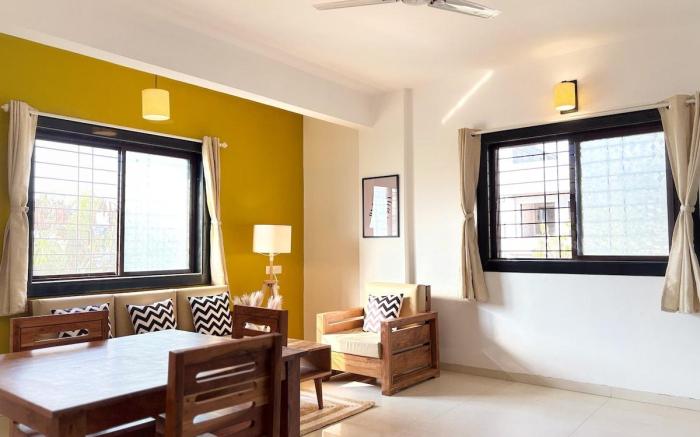 Stylish 2 BHK Near Airport by CozyCave | PLG202