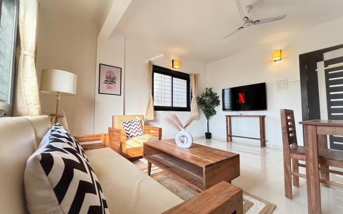 Stylish 2 BHK Near Airport by CozyCave | PLG202
